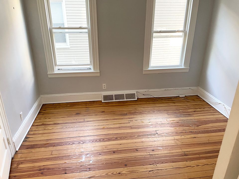 2nd image of 85 Park Ter #2