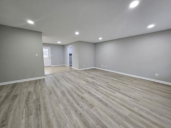 3rd image of 3534 Hunt St