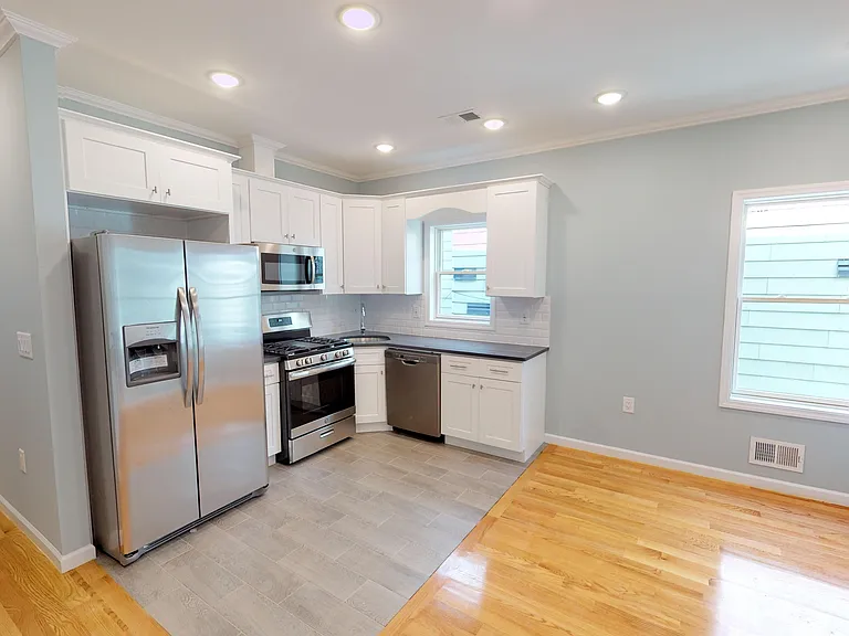 336 Forrest St #1 — Photo 6