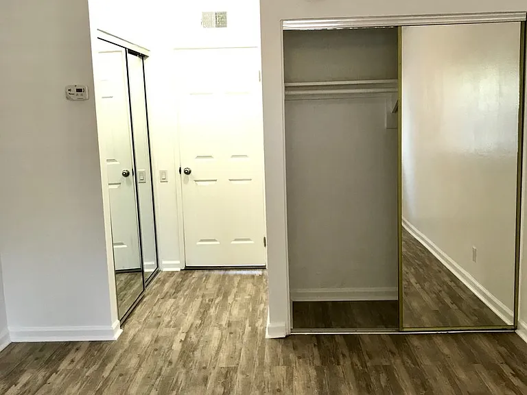 Villa Platinum Apartments — Photo 27
