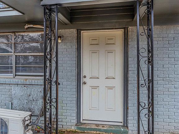 5th image of 1600 S Bailey St