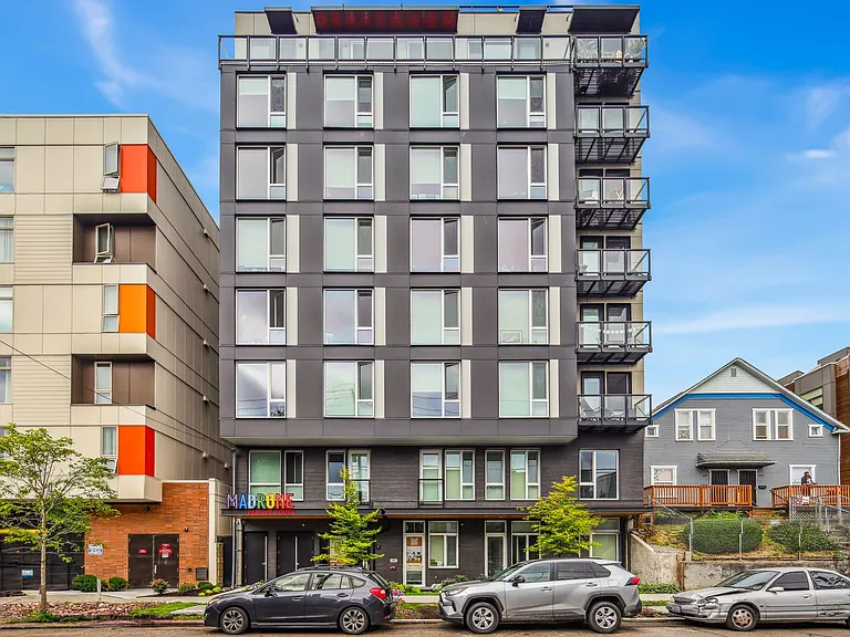 Madrone Passive House, Bright Homes in Walkable Central District Location with W/D in Unit and NE... — Photo 11