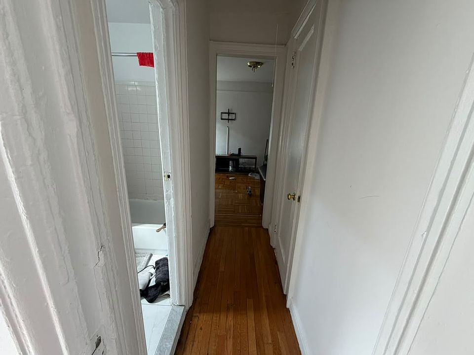 1 bed · 1 bath · 700 ft² in Bronx
