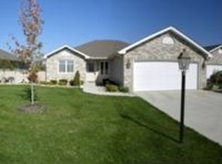 1172 Village Ct, Crown Point, IN 46307