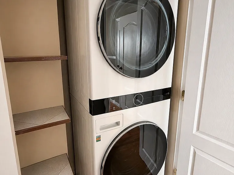 73 Rockville Ave #1 — Photo 8