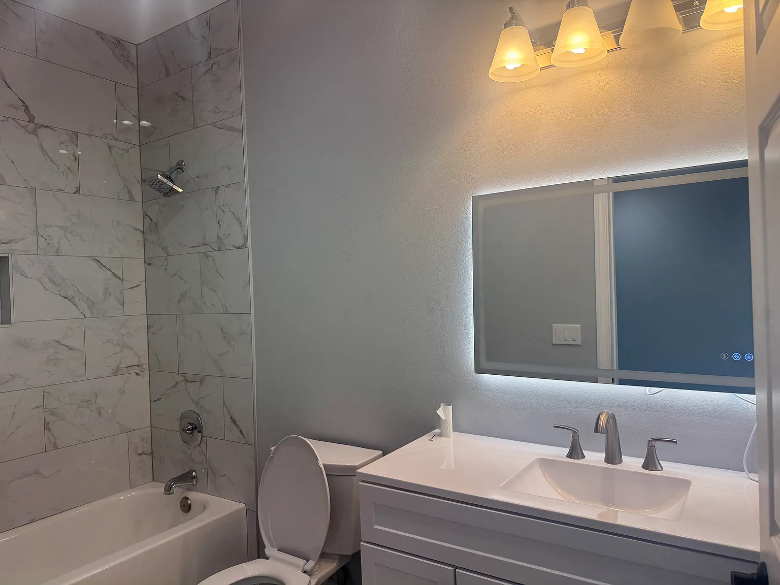 3 bed, 1200 sqft, $3,600 — Photo 4