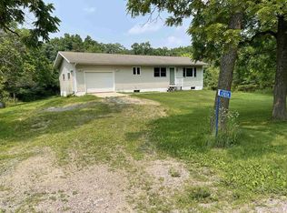 E9074 Weinke Rd, North Freedom, WI 53951