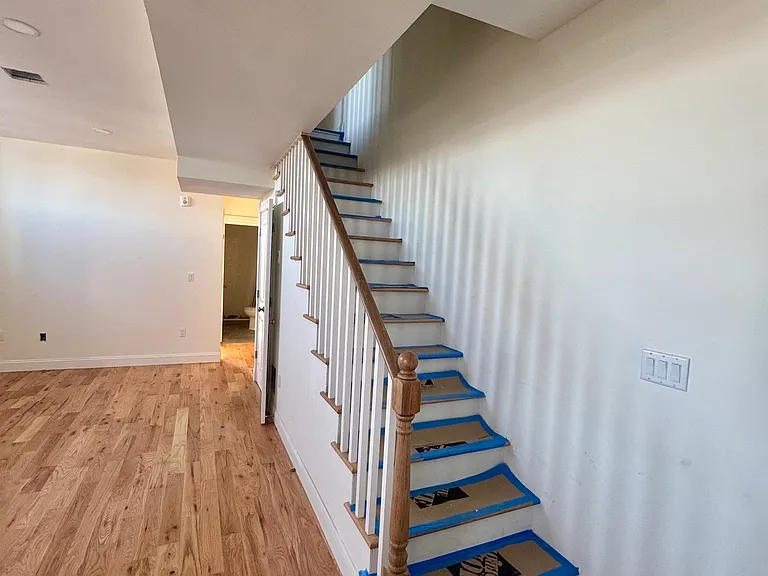 157 Green St #2B — Photo 10