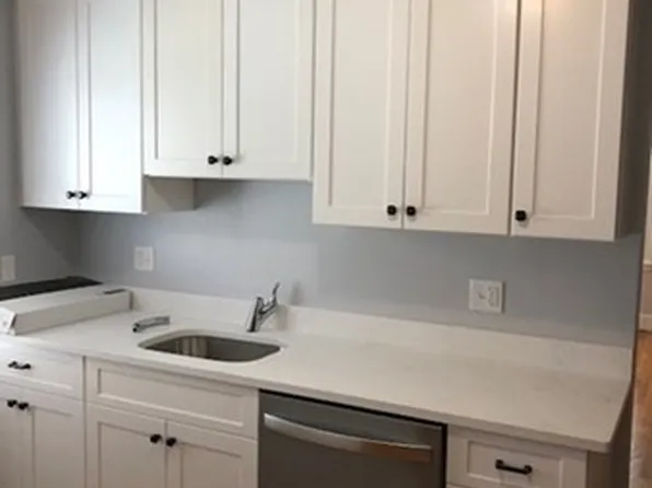 16 Farrell St Unit 2, Quincy, MA 02169