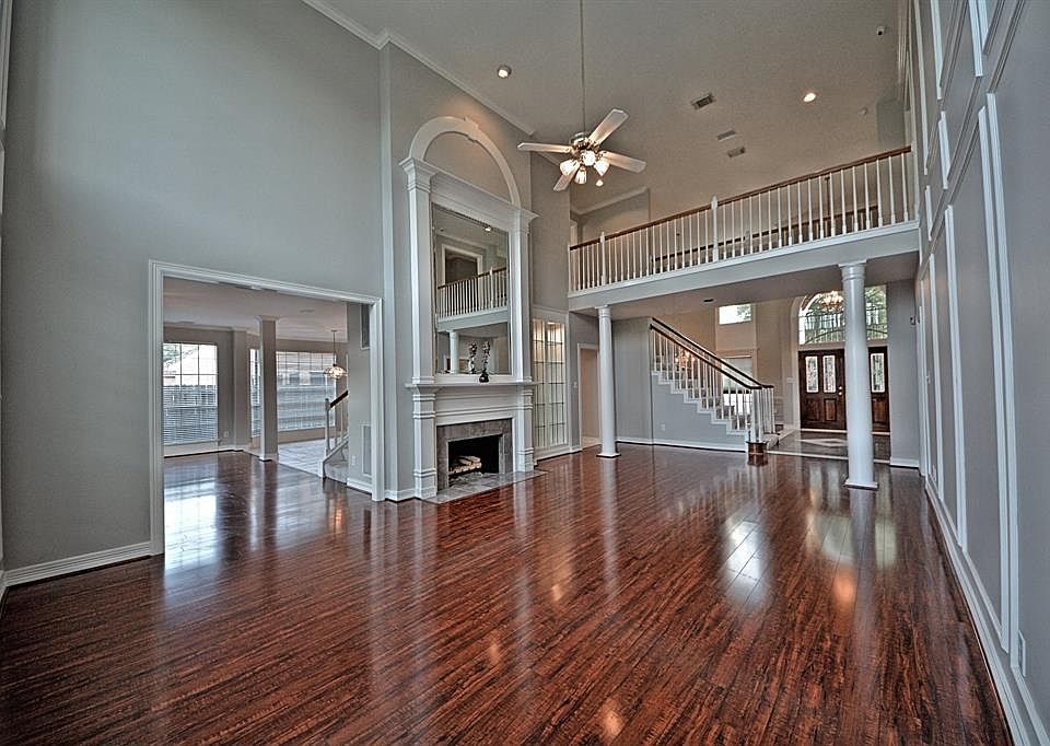 1st image of 1815 Shoreline Dr