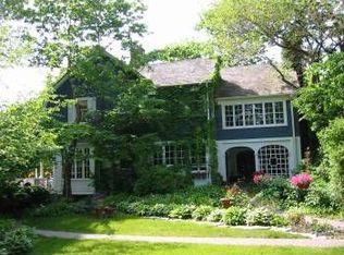 2100 James Ave S, Minneapolis, MN 55405