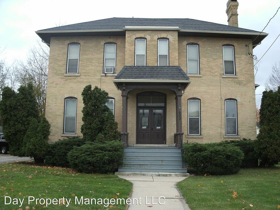 1st image of 243 E Doty Ave APT 5