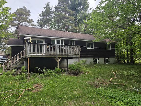 3rd image of 15 Brentwood Ave