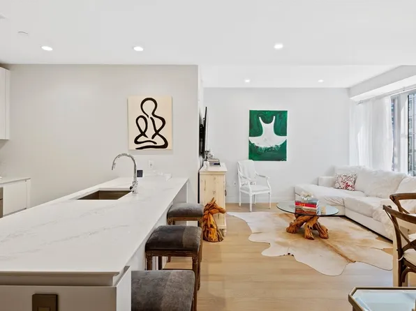 133 Seaport Blvd Unit 815, Boston, MA 02210