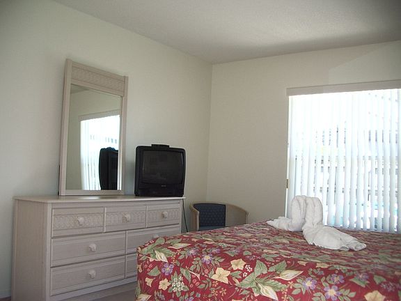 2nd image of 1654 Oak Hill Trl