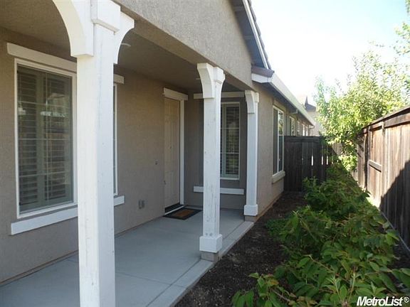 2nd image of 2141 Pistachio Way