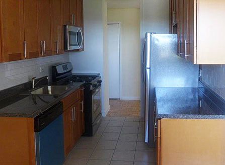 4th image of 950 Underhill Ave APT 8B