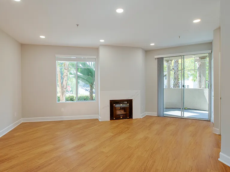 5550 W 6th St #1-108 — Photo 4