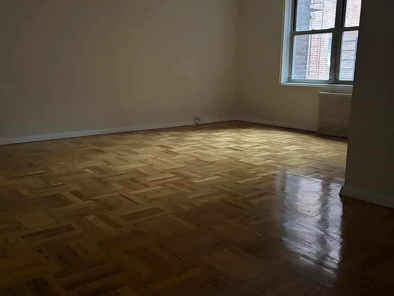 365 Bronx River Rd #2A — Photo 3
