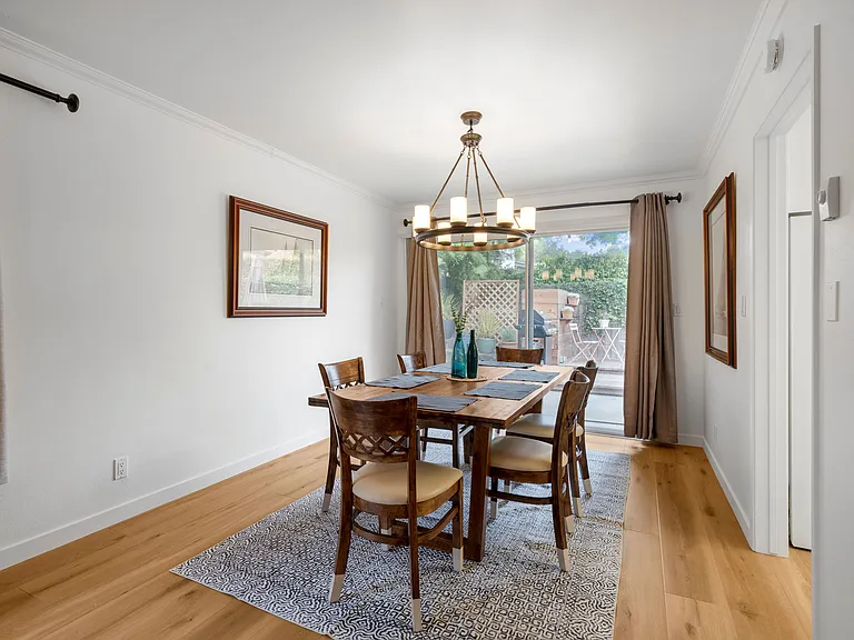 612 Calle De Los Amigos — Photo 8