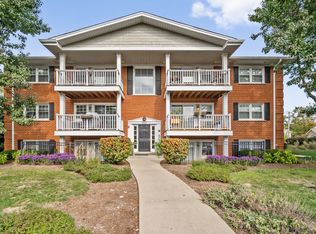 0S600 Old York Rd APT 201, Elmhurst, IL 60126