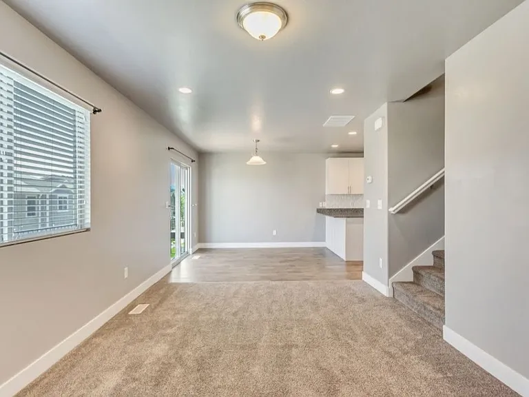5252 W Armada Way — Photo 2