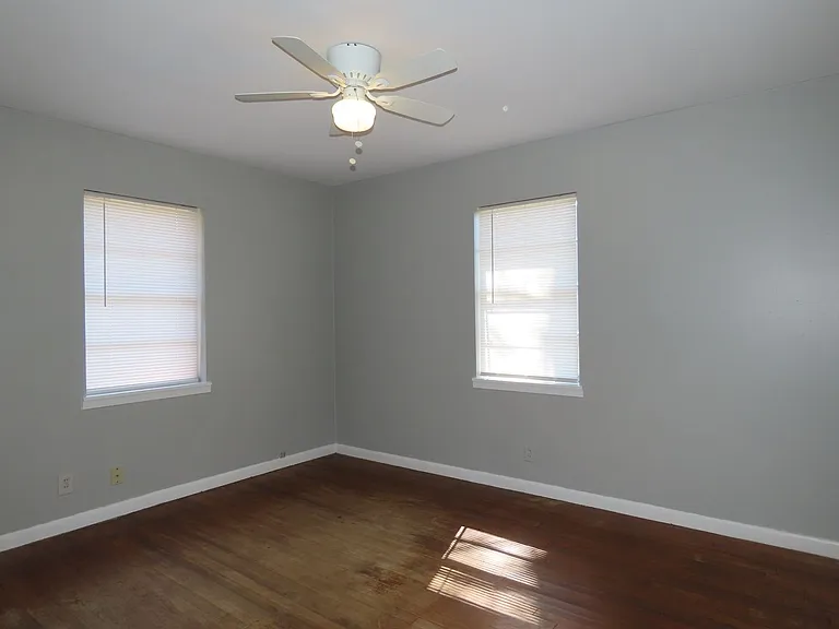 2423 Plume Dr — Photo 15
