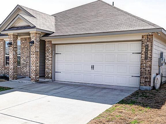 2nd image of 8211 Quiet Hollow Dr