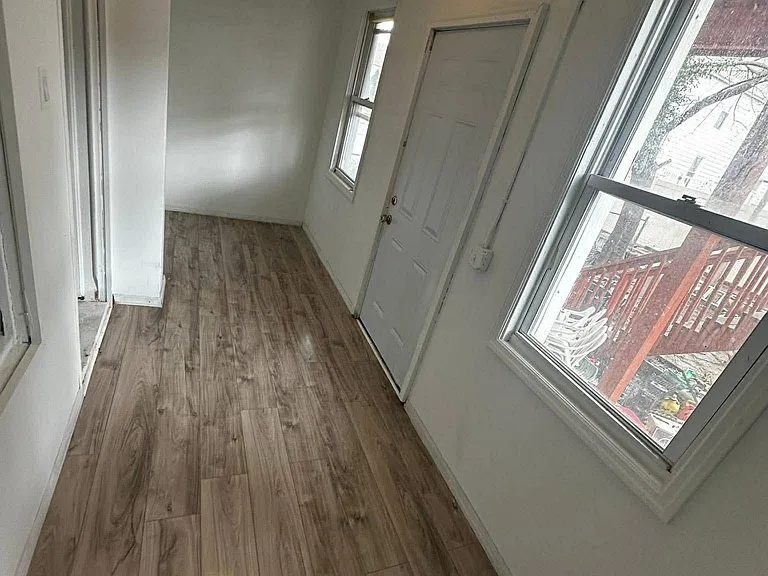 84 W 9th St #1 — Photo 8
