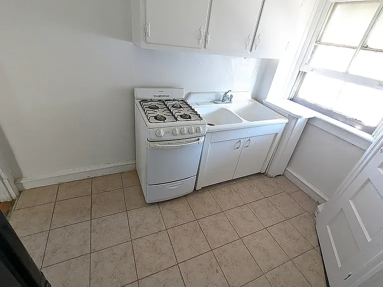 1711 Scattergood St #4 — Photo 5