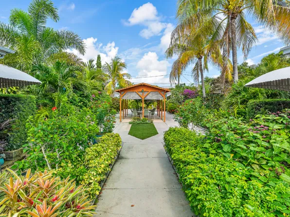 223 & 231 S Palmway, Lake Worth, FL 33460