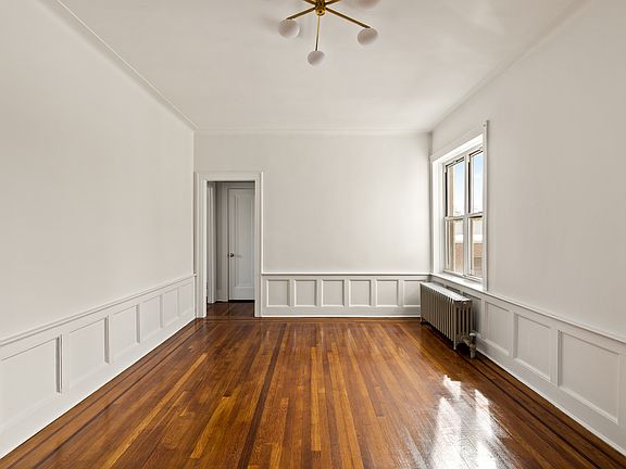 2nd image of 521 16th St #3R