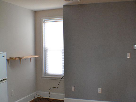 5th image of 3691 Eveline St #2
