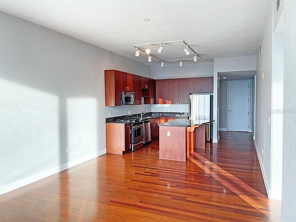 5th image of 150 E Robinson St #16B-6