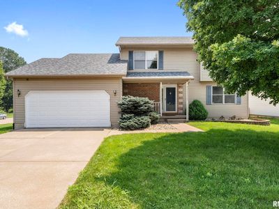 3101 Fieldcrest Dr, Davenport, IA, 52806