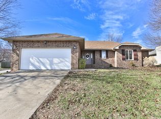 401 Spruce Ave, Nixa, MO 65714