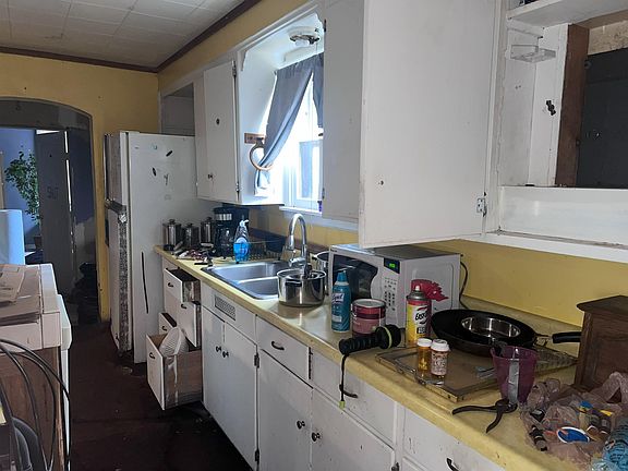 5th image of 1322 S Lilac Ln
