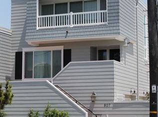 807 8th St, Coronado, CA 92118
