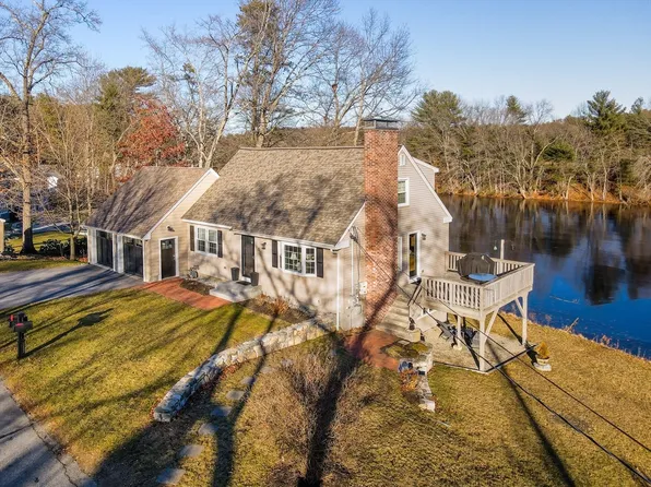 15 Roberts St, Chelmsford, MA 01824