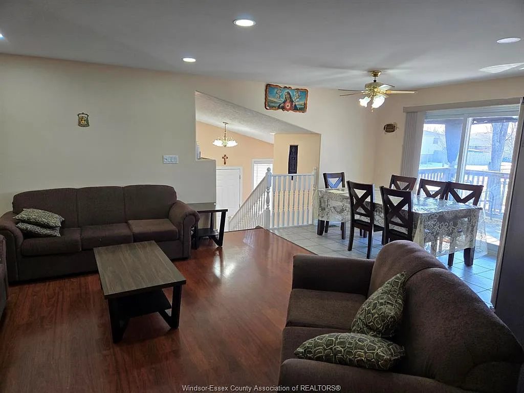 3 bed, $2,800 — Photo 3