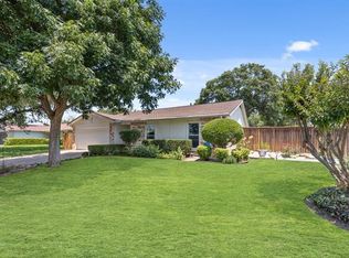 1909 San Saba Ln, Arlington, TX 76006