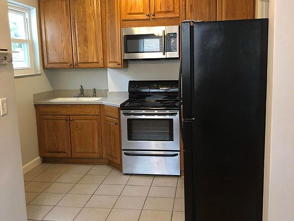 2nd image of 3138 Belden Cir