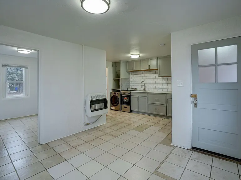 925 Ruth St — Photo 13