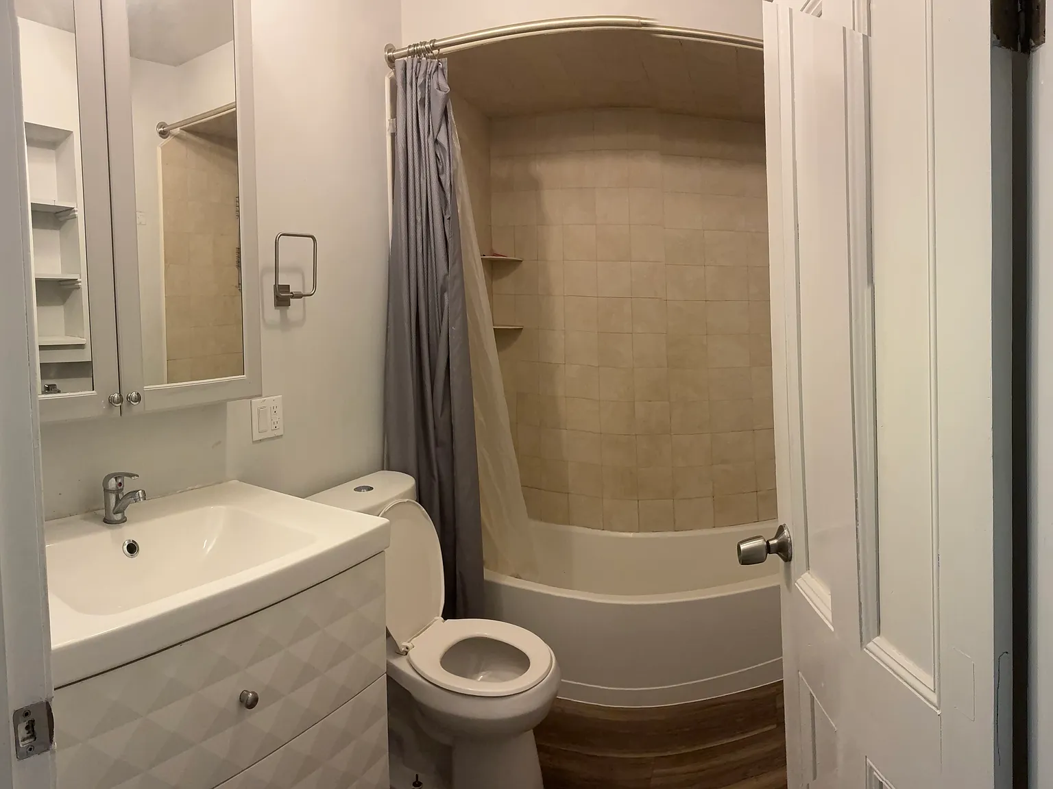 3 bed, $2,600 — Photo 4
