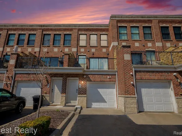 218 Mill St, Rochester, MI 48307