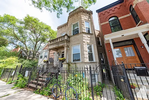 1227 N Rockwell St #2 Photo 1