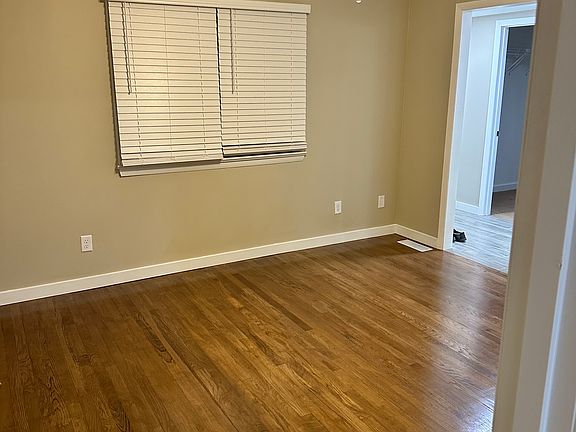 5th image of 115 Cambridge Dr