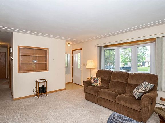 3rd image of 6004 Lamborn Ave