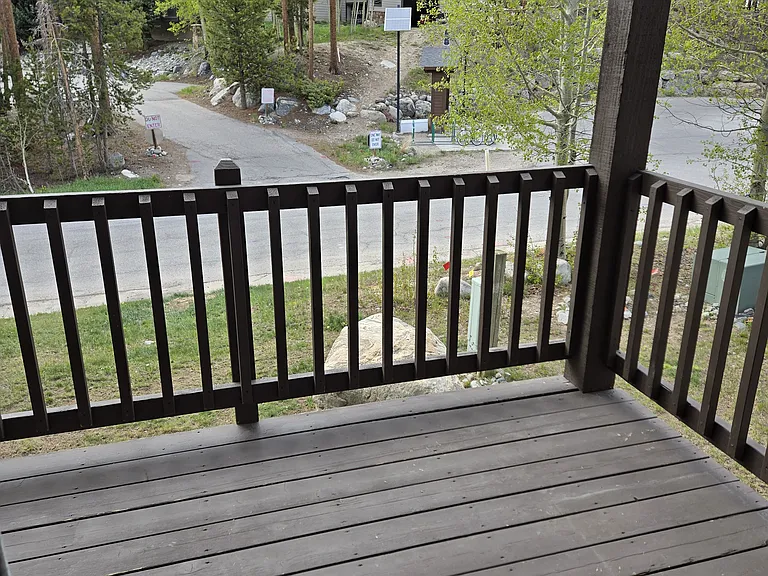 10 River Park Dr — Photo 2