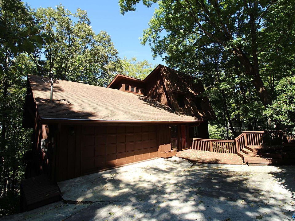 1st image of 2218 Briarcliff Rd SE